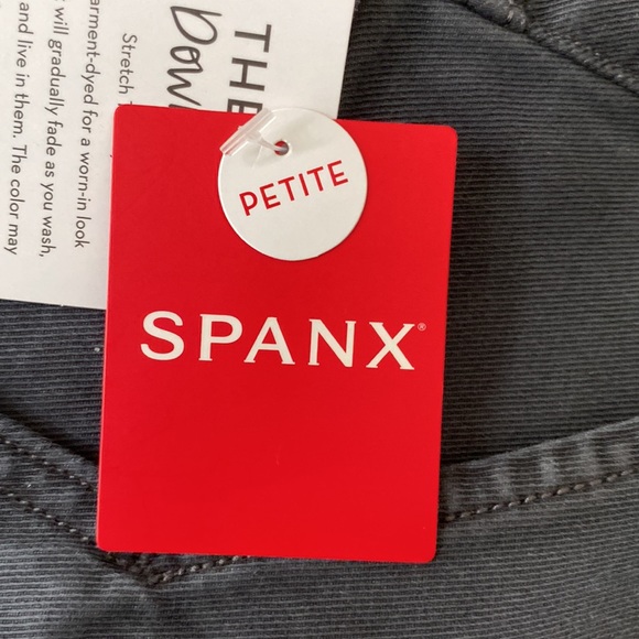 Spanx Stretch Twill Ankle Cargo Pant Washed Black Size Small NWT - Picture 9 of 11